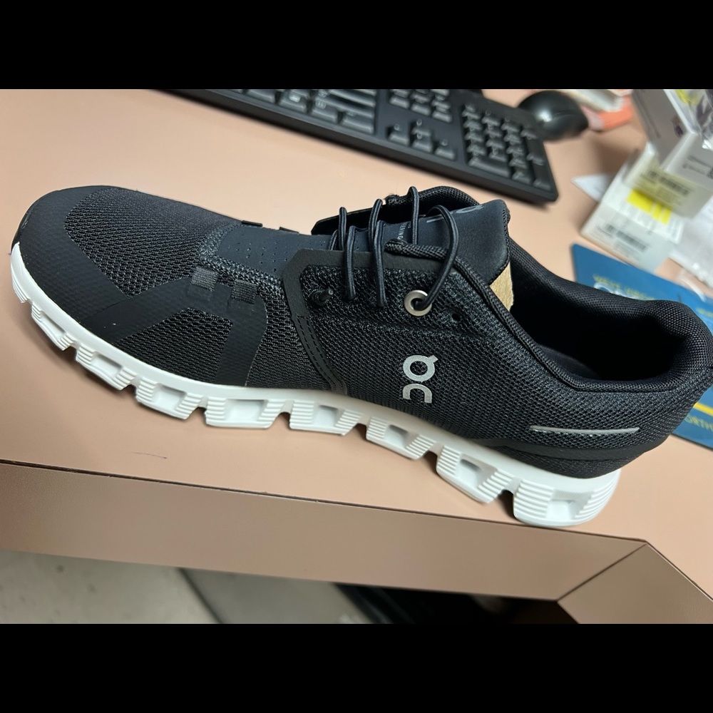 Womens Black On Cloud Shoes